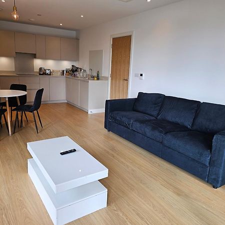 Santina Apartments Кройдон Экстерьер фото