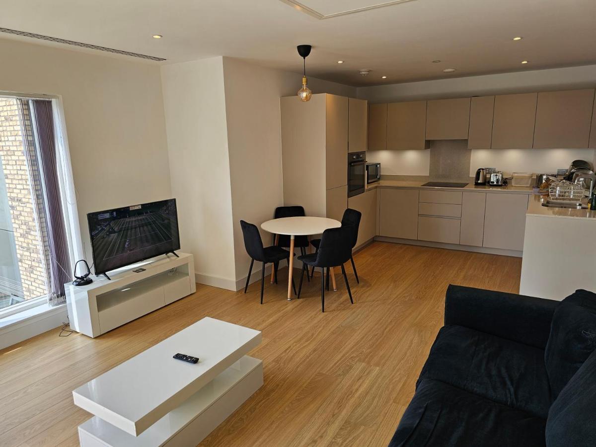 Santina Apartments Кройдон Экстерьер фото